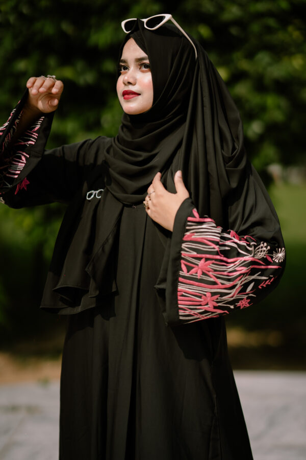 Embroidery Abaya - Image 2